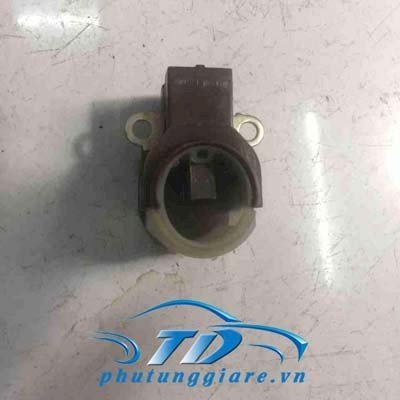 Chổi than máy phát Toyota Hilux, Hiace, Fortuner 2737016011