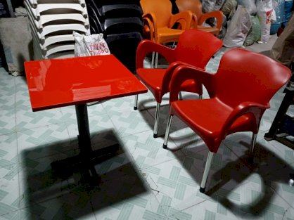 Bàn ghế nhựa đúc inox HTT đỏ