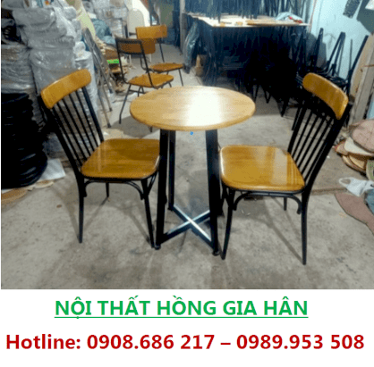 Bộ bàn ghê gỗ chân sắt 1 bàn 2 ghế HGH 0001