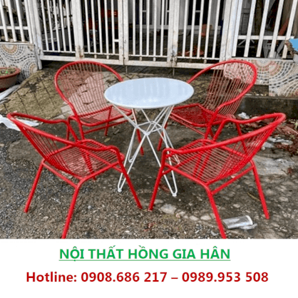 Bộ bàn ghế nón sắt màu đỏ HGH Ghế 45*45*45 Bàn tròn 60*75