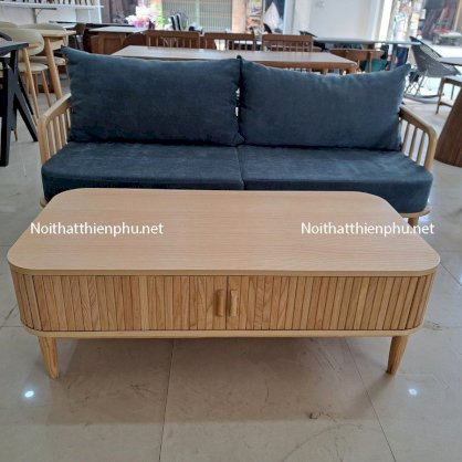 Sofa Wayne kết hợp bàn trà cánh lùa màu tự nhiên.