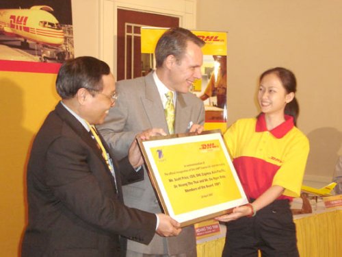 http://www2.vietbao.vn/images/vn2/kinh_te/20688558_images1294567_dhl.jpg