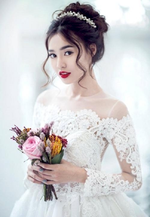 Các kiểu tóc cưới cho cô dâu mặt gầy đẹp không bị già năm 2019
