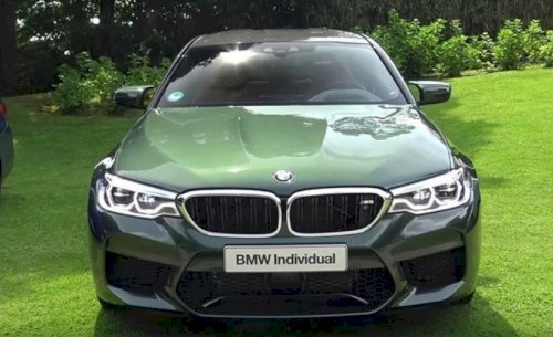 BMW M5 2018 màu sắc tô kịch độc thăng bằng thân thiện nhì màu sắc Đen và Xanh Đen