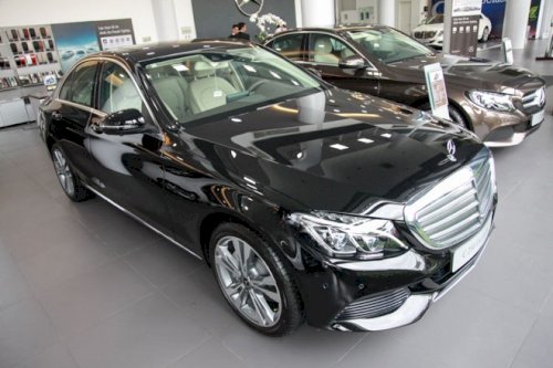 Chốt giá W213 MercedesBenz E300 hơn 2 tỷ đồng tại Malaysia