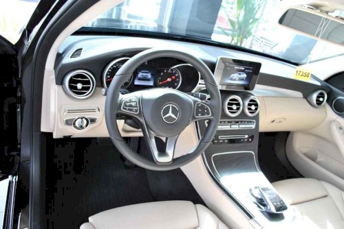 Chi tiết xe Mercedes CClass 2018 đang bán tại Việt Nam