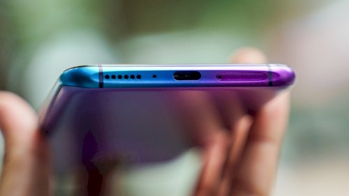 CÃÂ´ng nghÃ¡Â»Â sÃ¡ÂºÂ¡c nhanh VOOC trÃÂªn ÃÂiÃ¡Â»Ân thoÃ¡ÂºÂ¡i OPPO R17 pro chÃÂ­nh hÃÂ£ng