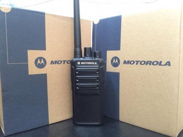 Máy bộ đàm Motorola giá rẻ Cp110