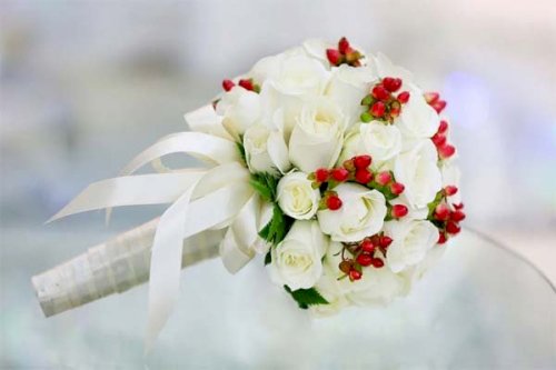 Ý nghĩa hoa hồng trắng trong đám cưới